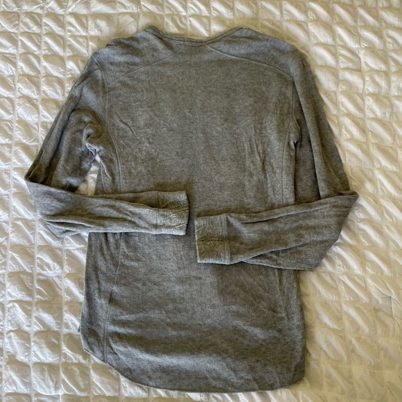 Vince gray double textured long sleeve top - Picture 5 of 7